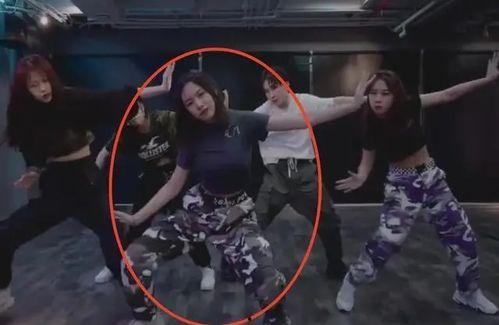 热舞17电影在线观看,激情燃烧的舞池传奇在线观影指南 第2张 热舞17电影在线观看,激情燃烧的舞池传奇在线观影指南 第2张