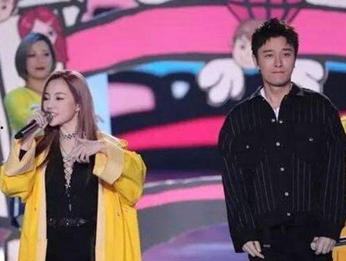 吃瓜讲娱乐圈的直播,吃瓜群众揭秘娱乐圈幕后故事