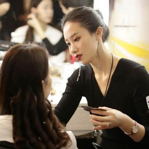 大牌化妆师爆料事件视频,化妆行业内幕大曝光! 第3张 大牌化妆师爆料事件视频,化妆行业内幕大曝光! 第3张