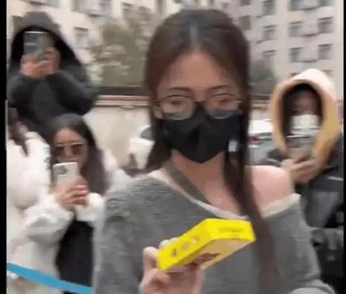 娱乐吃瓜娃,揭秘“吃瓜娃”背后的娱乐真相 第3张 娱乐吃瓜娃,揭秘“吃瓜娃”背后的娱乐真相 第3张