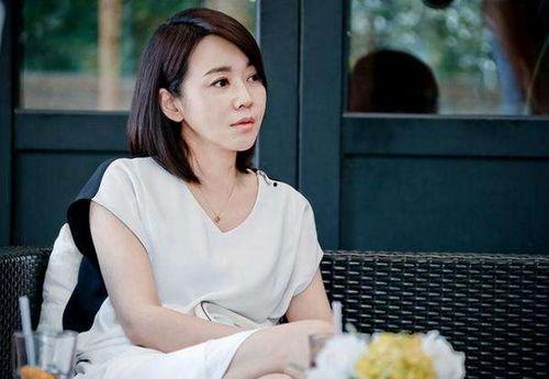 闫妮爆料新闻事件,揭秘明星幕后真相