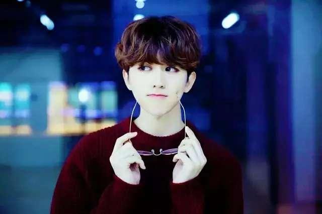 吃瓜娱乐间蔡徐坤视频,揭秘明星幕后趣事  第2张