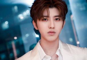 吃瓜娱乐间蔡徐坤视频,揭秘明星幕后趣事  第3张