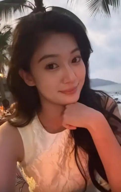 快手网红嫂子吃瓜视频,揭秘娱乐圈幕后真相  第3张