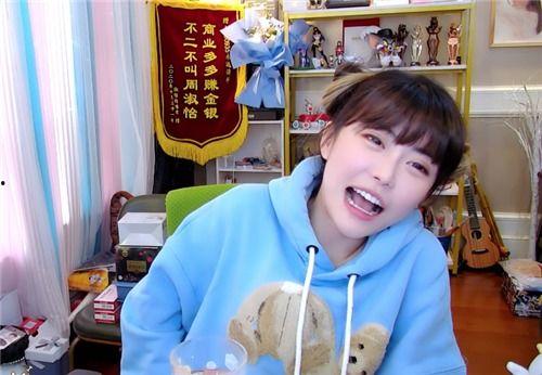 谁爆料的周淑怡视频播放,幕后爆料者身份成谜